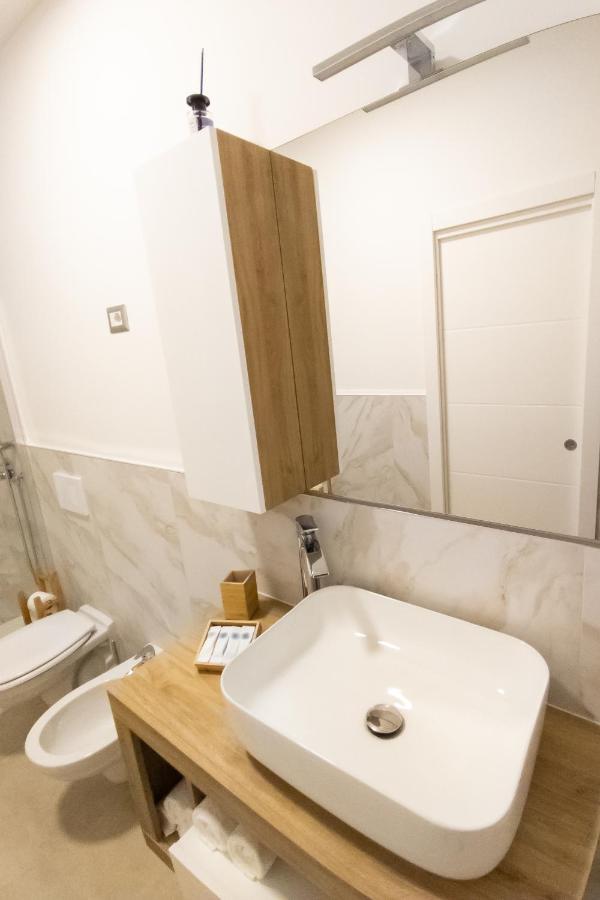 Liv It - Guest House Bari Esterno foto